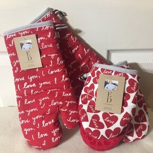 Ellen Degeneres oven mitts, NWT